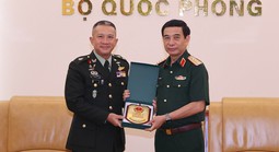 Việt Nam không ngừng củng cố quan hệ với Thái Lan