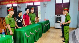 Cảnh sát đột kích căn nhà khóa kín, phát hiện điều bất ngờ của 6 người đàn ông