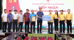 VRG hỗ trợ gần 1 tỉ đồng cho đồng bào và người lao động bị ảnh hưởng bão lũ