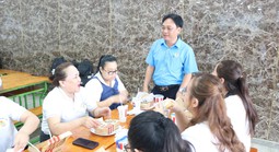 Ấm áp "Bữa cơm Công đoàn" ở phường An Hội Tây