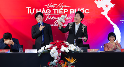 Bộ đôi nhạc sĩ Nguyễn Văn Chung - Tùng Dương ra MV mừng ngày Quốc khánh
