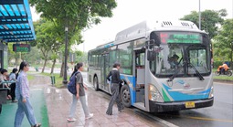 Tuyến xe buýt 61-77 từ P Bình Dương đến BX Miền Đông mới: Hơn 6.000 lượt khách sau 1 tháng vận hành