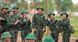 Hòa Minzy khuấy đảo “Sao nhập ngũ”, Minh Tú bật khóc rời chương trình