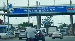 Dừng thu phí đã lâu, 3 trạm BOT trên Quốc lộ 51 vẫn án ngữ