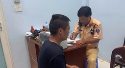 Phạt hành chánh tài xế xe đầu kéo "buồn chuyện gia đình" nên lạng lách