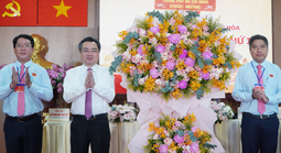 Thành ủy TP HCM yêu cầu không tổ chức văn nghệ chào mừng, không nhận hoa chúc mừng Đại hội
