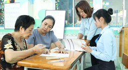 Bảo đảm an sinh cho người cao tuổi