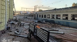 Nga và Ukraine tiếp tục không kích nhau ồ ạt