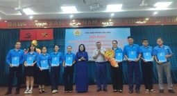 Công bố quyết định nhân sự Công đoàn phường Hòa Hưng
