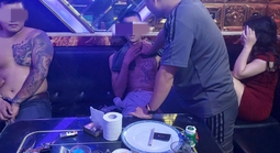 Bí mật sau cánh cửa phòng hát VIP 5 ở karaoke P.S