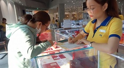 Giá vàng hôm nay 8-8: Bứt phá mạnh mẽ, chạm đỉnh hai tuần