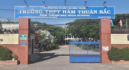 Không đủ giáo viên, học sinh bị xếp lớp trái nguyện vọng: Nhà trường nói gì?