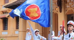 Trang trọng Lễ thượng cờ ASEAN tại Hà Nội