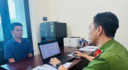 Giao xe máy cho con gây tai nạn khiến 2 người chết, 2 cha con cùng bị khởi tố