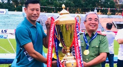 Tân binh V-League kỳ vọng tài thao lược HLV Thạch Bảo Khanh