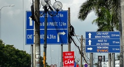 Người dân cảm thấy phiền vì biển quảng cáo của một thương hiệu tiêm chủng