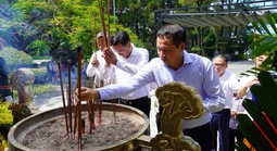 Bí thư Tỉnh ủy Đồng Nai Vũ Hồng Văn viếng thăm Thành Cổ Quảng Trị