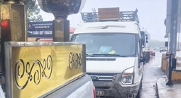 Từ tranh cãi về đoàn xe tang qua trạm thu phí, luật mới nhất quy định ra sao?