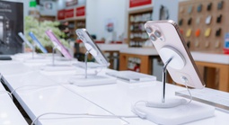 iPhone 17 mở bán, giá máy đời cũ giảm sâu