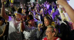 Khát vọng hướng tới ổn định, thịnh vượng