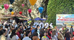 Hàng nghìn du khách đến danh thắng Ngũ Hành Sơn, khám phá “đặc sản” Ma Nhai