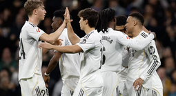 Real Madrid đối mặt "ba trận chung kết", ghế nóng HLV Xabi Alonso lung lay