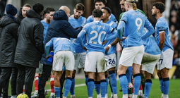 Bị Sunderland cầm chân, Man City hụt hơi cuộc đua vô địch