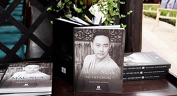 NTK Võ Việt Chung tặng tiền bán sách "Mặc Nưa" cho "Mai Vàng tri ân", "Mai Vàng nhân ái"