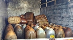 Công an tuần tra phát hiện xe tải có biểu hiện nghi vấn ở biên giới