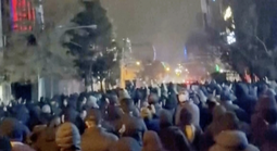 Ông Donald Trump "tính đến phương án quân sự", Iran cảnh báo gắt