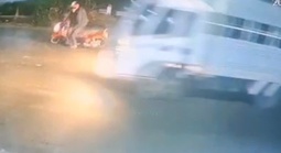 Ô tô dán chữ “Tập lái” được camera ghi lại sau khi người đàn ông gặp nạn tử vong