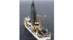 Bước đi lớn trên bàn cờ đất hiếm