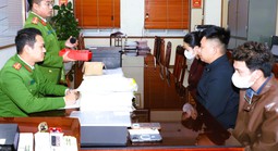 Tạm giữ hình sự 3 đối tượng làm giả tài liệu của cơ quan, tổ chức