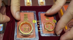 Tối 14-1, giá vàng miếng SJC lần đầu chạm mốc 163,5 triệu đồng/lượng