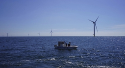 Quyền lực "vàng đen": Giá đắt của mặt trái