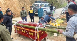 Xôn xao vụ vận chuyển thi thể 2 nạn nhân tai nạn giao thông, thu 119 triệu đồng