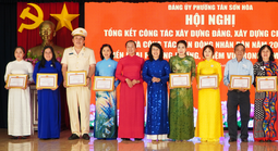 100% hồ sơ thủ tục hành chính tại phường Tân Sơn Hòa được giải quyết đúng hạn