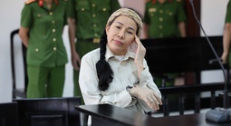 Vợ chồng bà Nguyễn Phương Hằng không đến toà theo giấy triệu tập, bà Đinh Lan muốn hoãn phiên toà