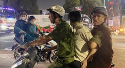 Tối 16-1, phát hiện nhân viên bốc xếp ở chợ đầu mối nông sản Thủ Đức dương tính với ma tuý