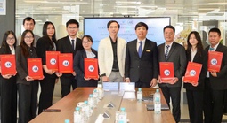 Biệt phái nhân sự ưu tú đến làm việc tại Trung tâm Tài chính