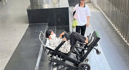 Người trẻ đam mê sáng tạo, tự tin khởi nghiệp: Xe lăn leo cầu thang chi phí thấp