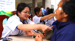 Khám chữa bệnh miễn phí cho 2.500 người dân