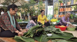 Nở rộ dịch vụ "độc lạ" ngày Tết