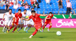 U23 Việt Nam - U23 Trung Quốc: Chờ Nguyễn Đình Bắc tỏa sáng