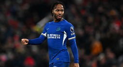Sterling quyết rời Chelsea, sang đối thủ cũng ở London