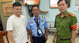 Nhặt được 85 triệu đồng, người đàn ông ở TPHCM ngay lập tức đem đến trụ sở công an
