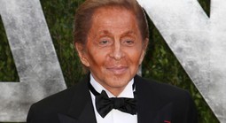 Thương tiếc nhà thiết kế huyền thoại Valentino