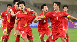 U23 Việt Nam - U23 Trung Quốc: Đình Bắc tiếp tục dự bị