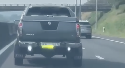 Xử phạt tài xế tự ý thêm đèn phía sau ô tô chạy trên cao tốc