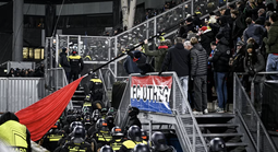 CĐV Bỉ tấn công cảnh sát, RC Genk thắng chủ nhà Utrecht ở Europa League